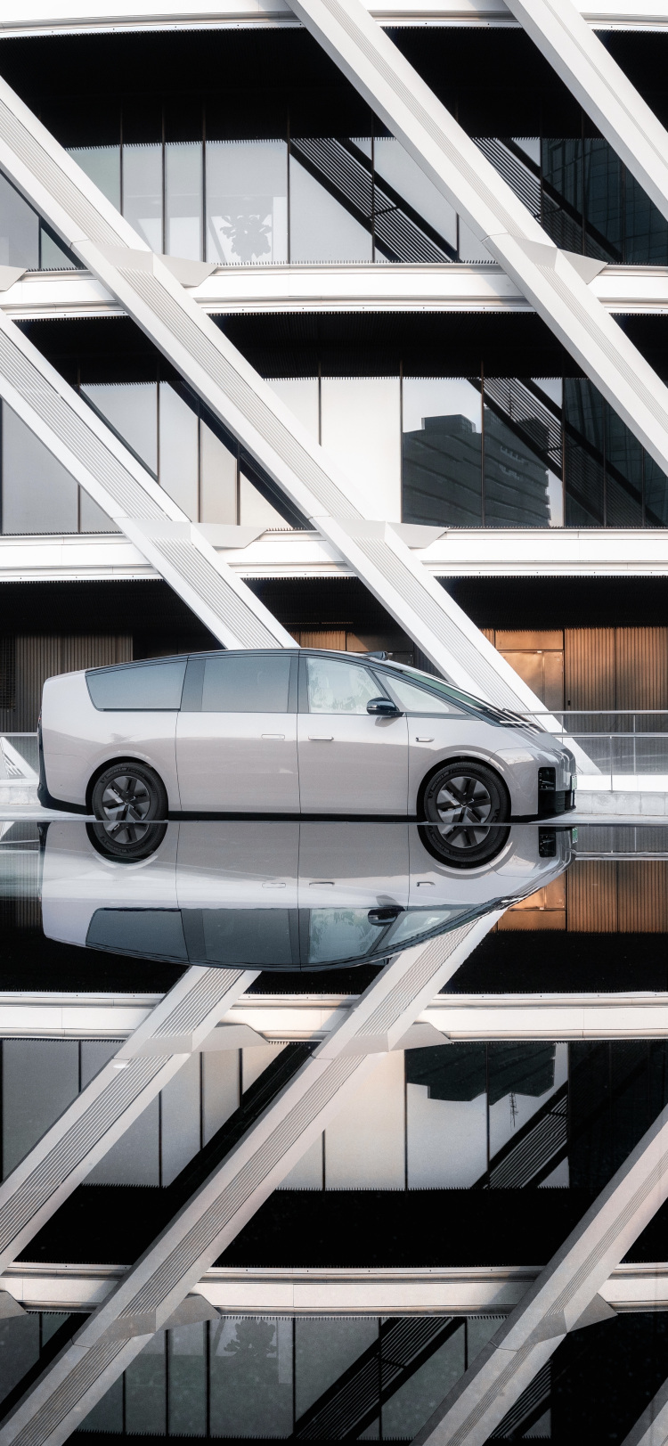 理想mega手机壁纸送给大家_理想汽车